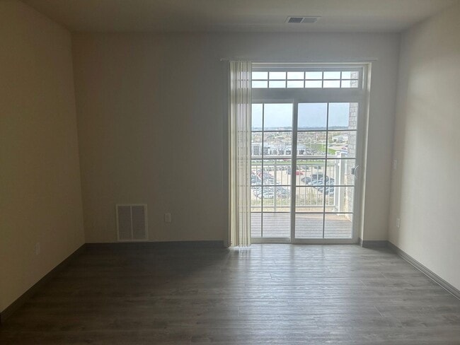 Photo - Madison Apartments