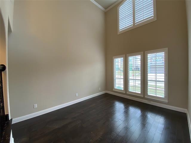 Photo - 927 Bentley Drive