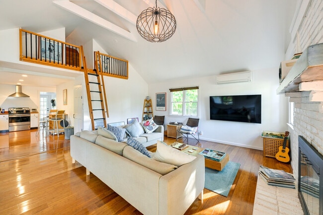 Building Photo - 67 Reeves Bay Trail Unit ID1301019P