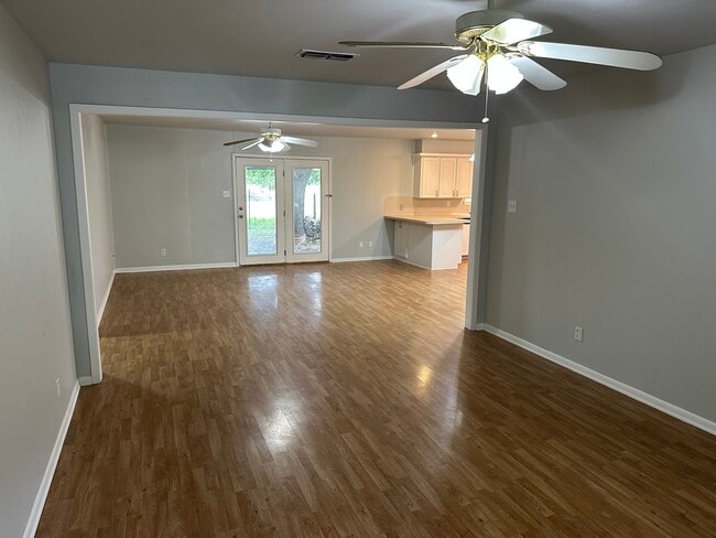 Photo - 1614 Venus Dr