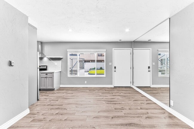 Photo - 433 Nebraska Ave Unit 02