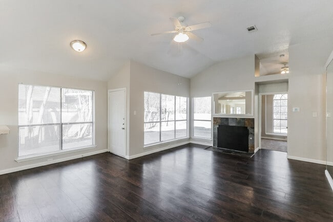 Photo - 1331 Glencliff Ct