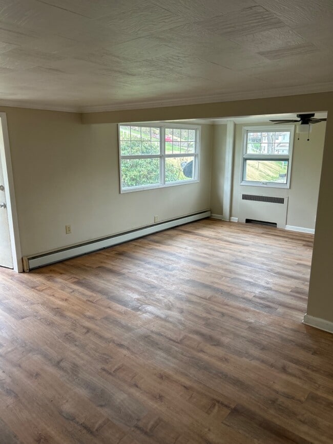 Photo - 617 Independence Dr