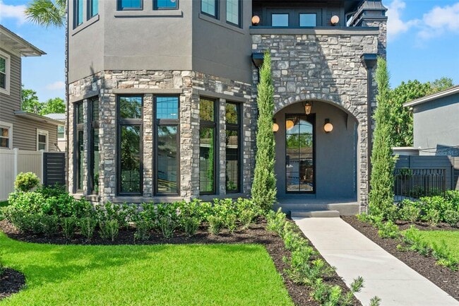 Photo - 807 W Park Ave