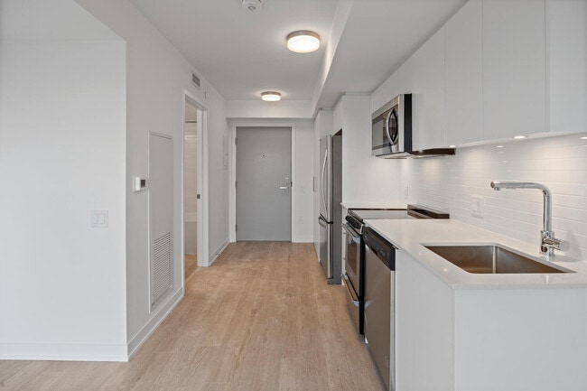 Building Photo - 480 Wilson Ave Unit 1