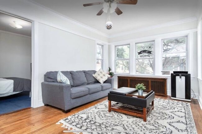 Living Room 2 - 5021 W Belden St Unit 2W
