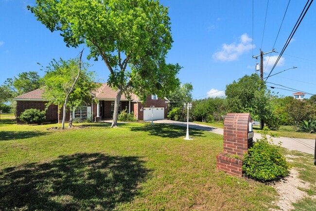 Photo - Beautiful rental home in NW San Antonio (1604/Wiseman)