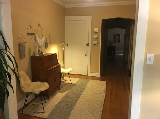 Photo - 1101 W Pratt Blvd Unit 3W