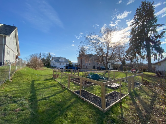 Photo - 937 Poplar Ave