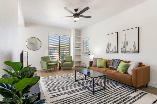 Building Photo - 15608 N 71st St Rental