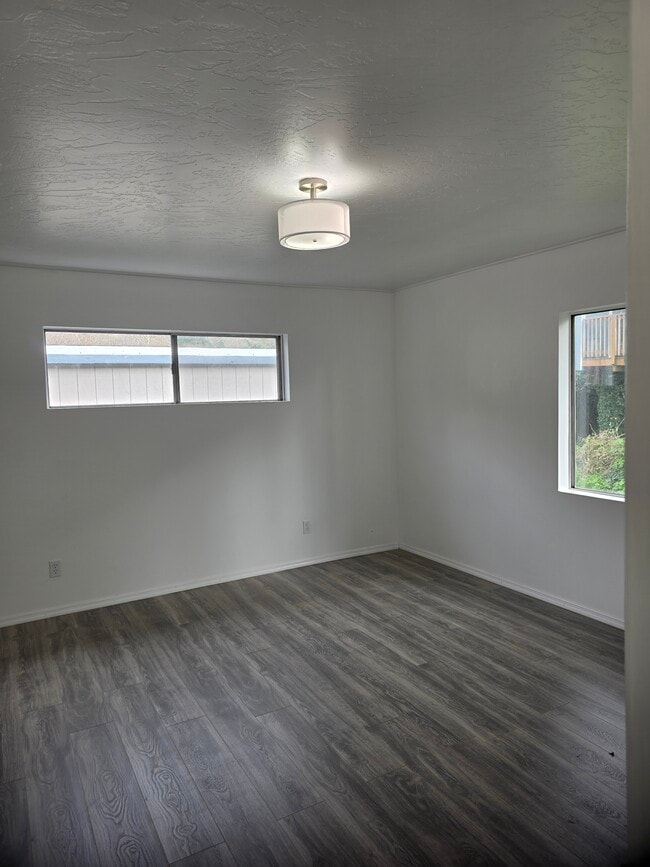 Dormitorio - 1047 Wharf St