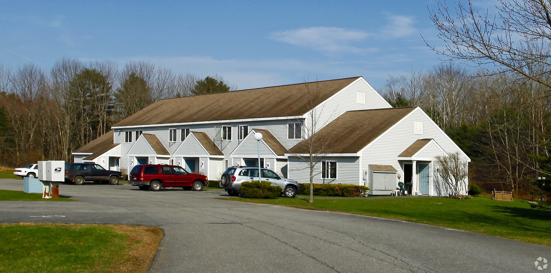 Greenleaf Apartments - Greenleaf Apartments