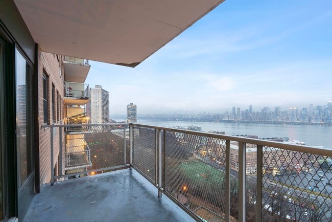 Building Photo - 5601 JFK Blvd E Unit 15J