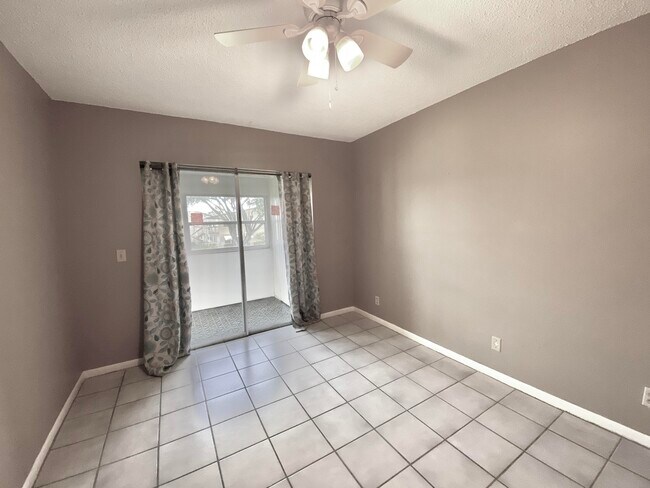 Photo - 57 Dorchester E