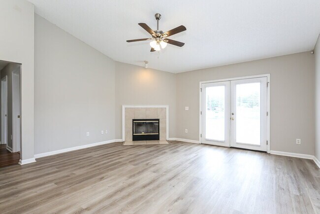 Photo - 2479 Coachman Lakes Dr