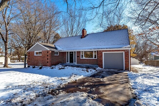 Building Photo - COMING SOON: Beautiful and Renovated Property in Raytown!