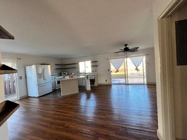 Photo - 4381 Olali St