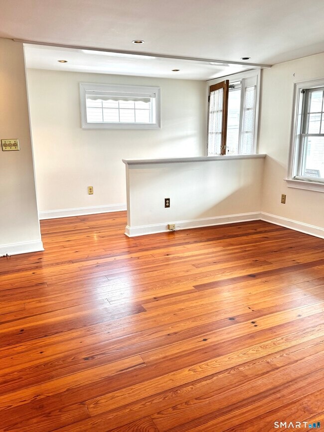 Photo - 22 Hillside Ave