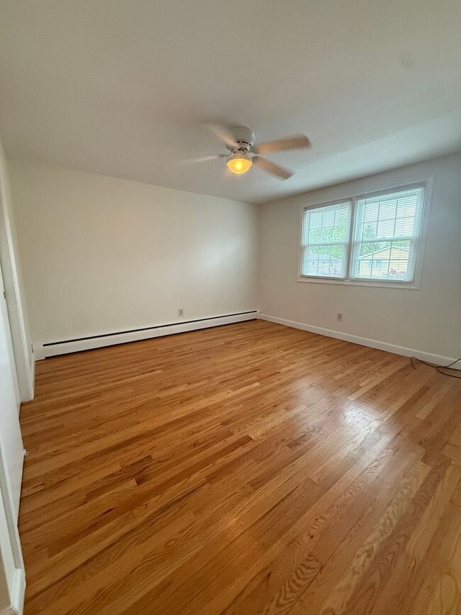 Photo - 27 Janet Dr Unit 2nd Floor