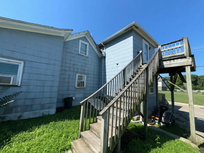 Building Photo - 101 S Roosevelt Ave