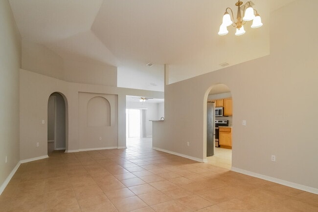 Photo - 4650 Salamander St