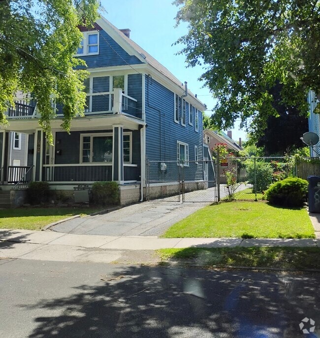 Building Photo - 702 West Ave Unit 1 Rental