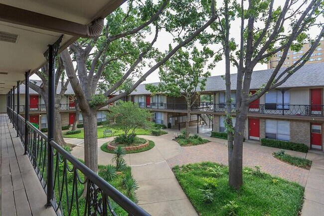 Photo - HARRIS GARDENS