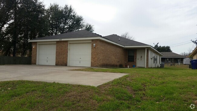 Building Photo - 1820 Copperas Cove Properties Unit A Rental