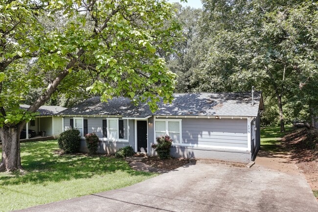 Photo - 175 Herman St