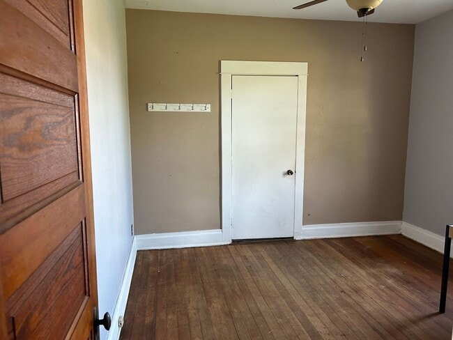 Photo - Spacious 4-Bedroom Country Home – Pet Frie...