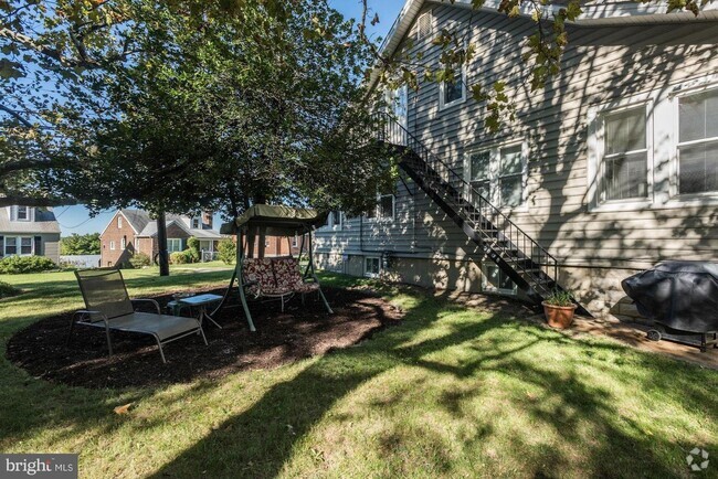 Building Photo - 4308 Ridge Rd Unit B Rental