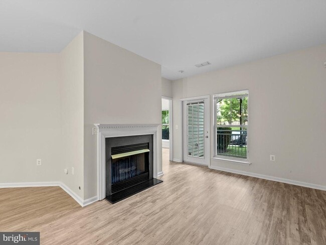 Photo - 2911 Deer Hollow Way Unit 118