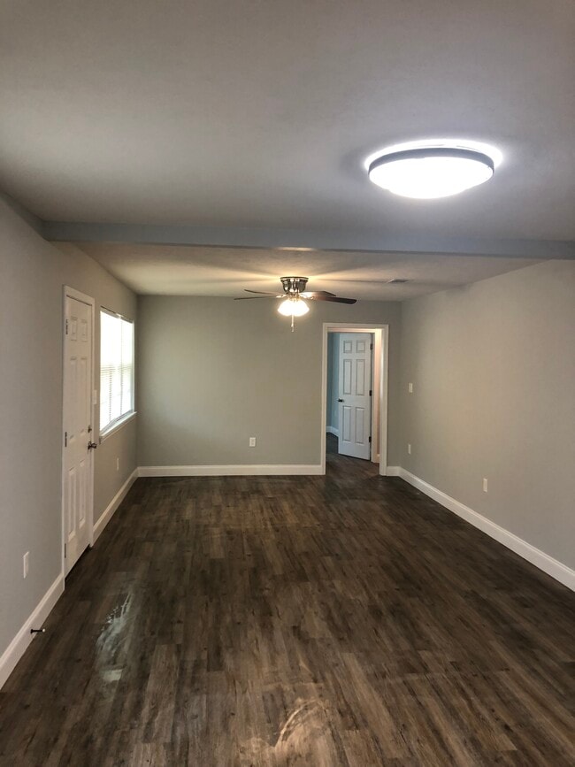 10944 Highway 28 E