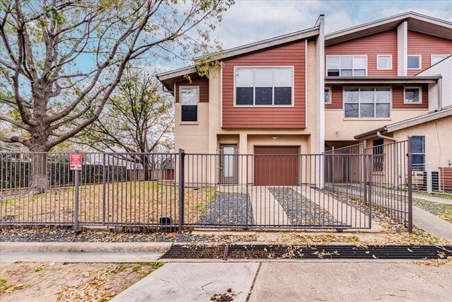 Photo - 2608 E 6th St Unidad 5 Rental