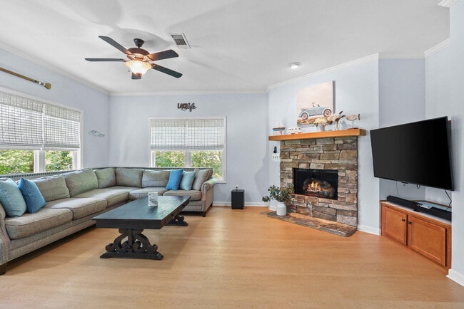 Photo - 204 Lake Breeze Ln Unit ID1302827P