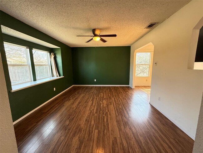 Photo - 6200 Boxcar Run