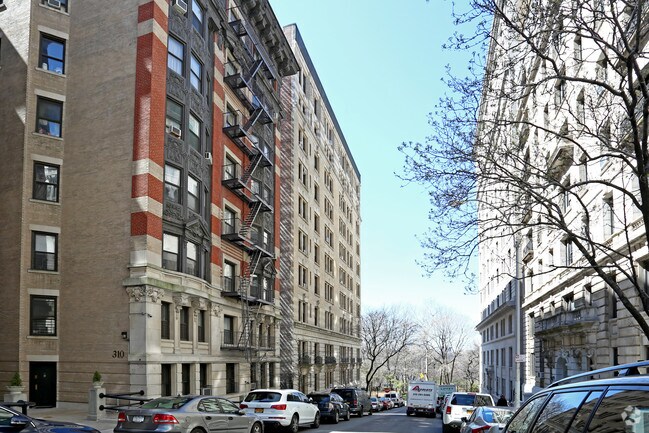 Photo - 265 Riverside Dr