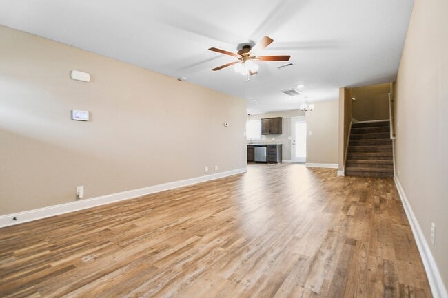 Photo - Pet Friendly Three Bedroom!