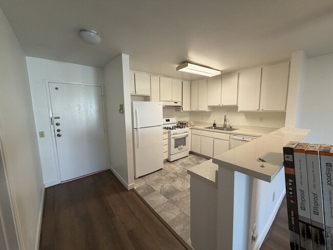Building Photo - 310 N Jackson St Unit 310 N Jackson St, APT 128, Glendale, CA 91206