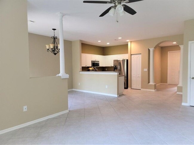Photo - 233 River Bluff Ln