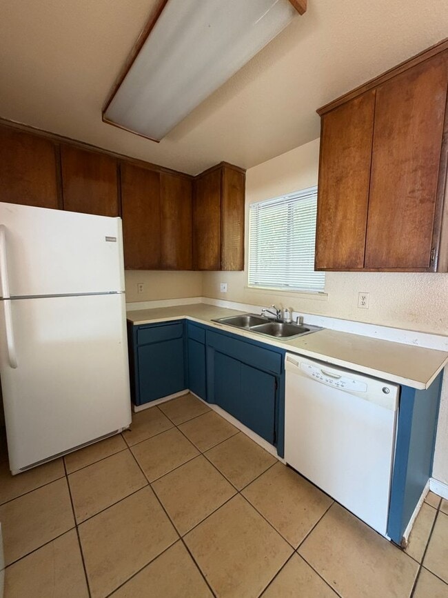 Photo - 3735 Myrtle Ave Unidad 3735 MYRTLE AVENUE