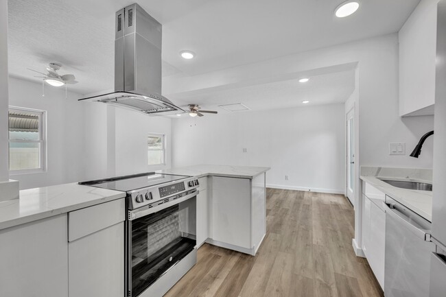 Photo - 713 Langston Ct Casa