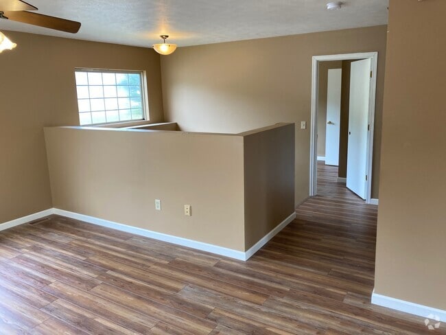 Building Photo - 1293 Redpine Way Rental