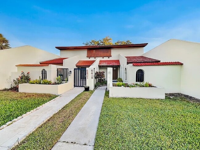 Building Photo - 6415 NW 192nd Terrace