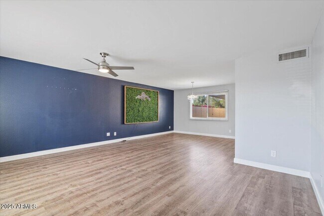 Photo - 5047 N 83rd St