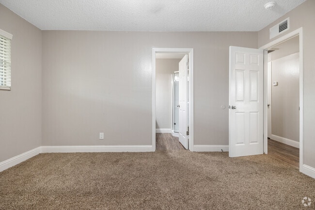 3X2 3BD, 2BA - 1200SF Bedroom