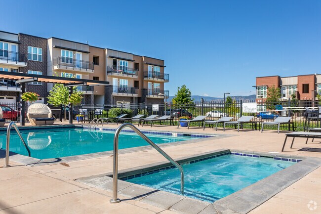 Pool & Spa