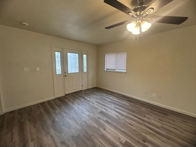 Photo - Three Bedroom 2 Bathoom with Large Yard