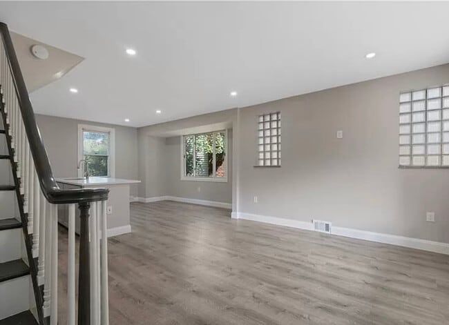 Photo - 2031 Chalfant St