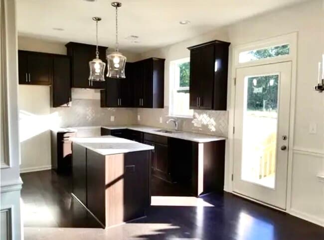 Photo - 2705 Kemp Ct